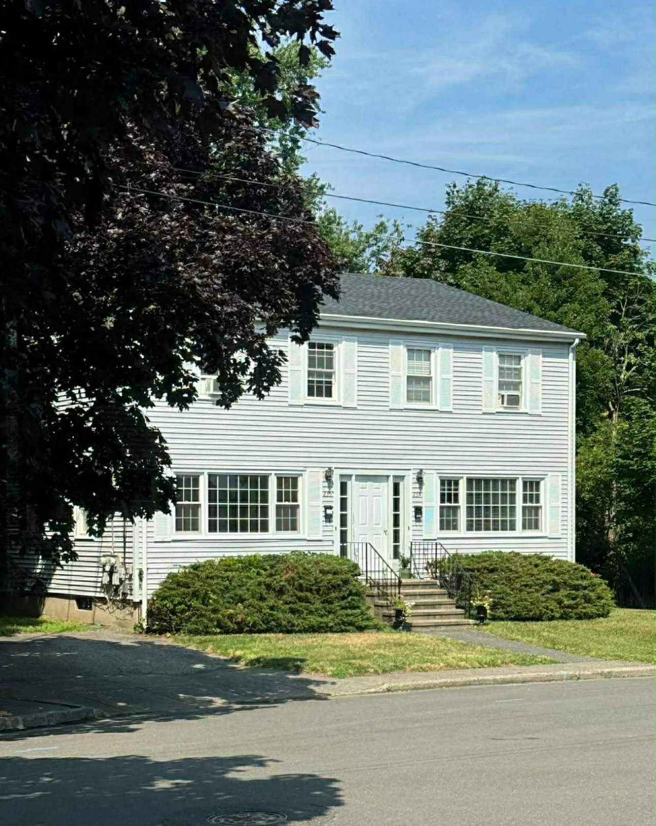 fairfield Townhome: 237 Longdean Road