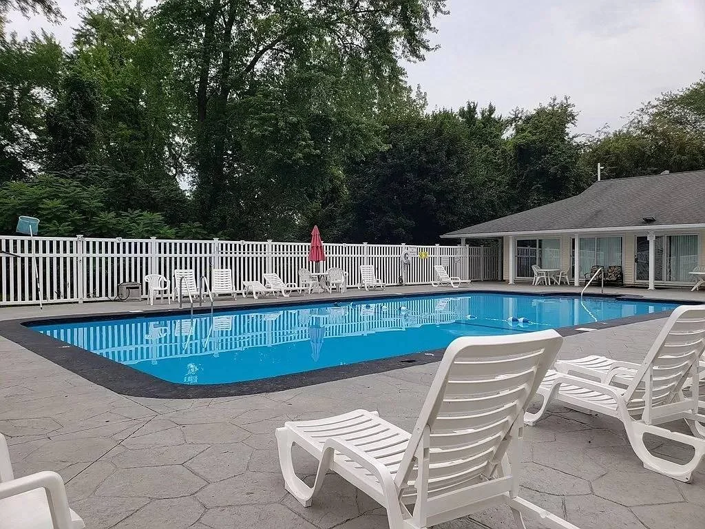 Northampton Condo: 80 Damon Rd