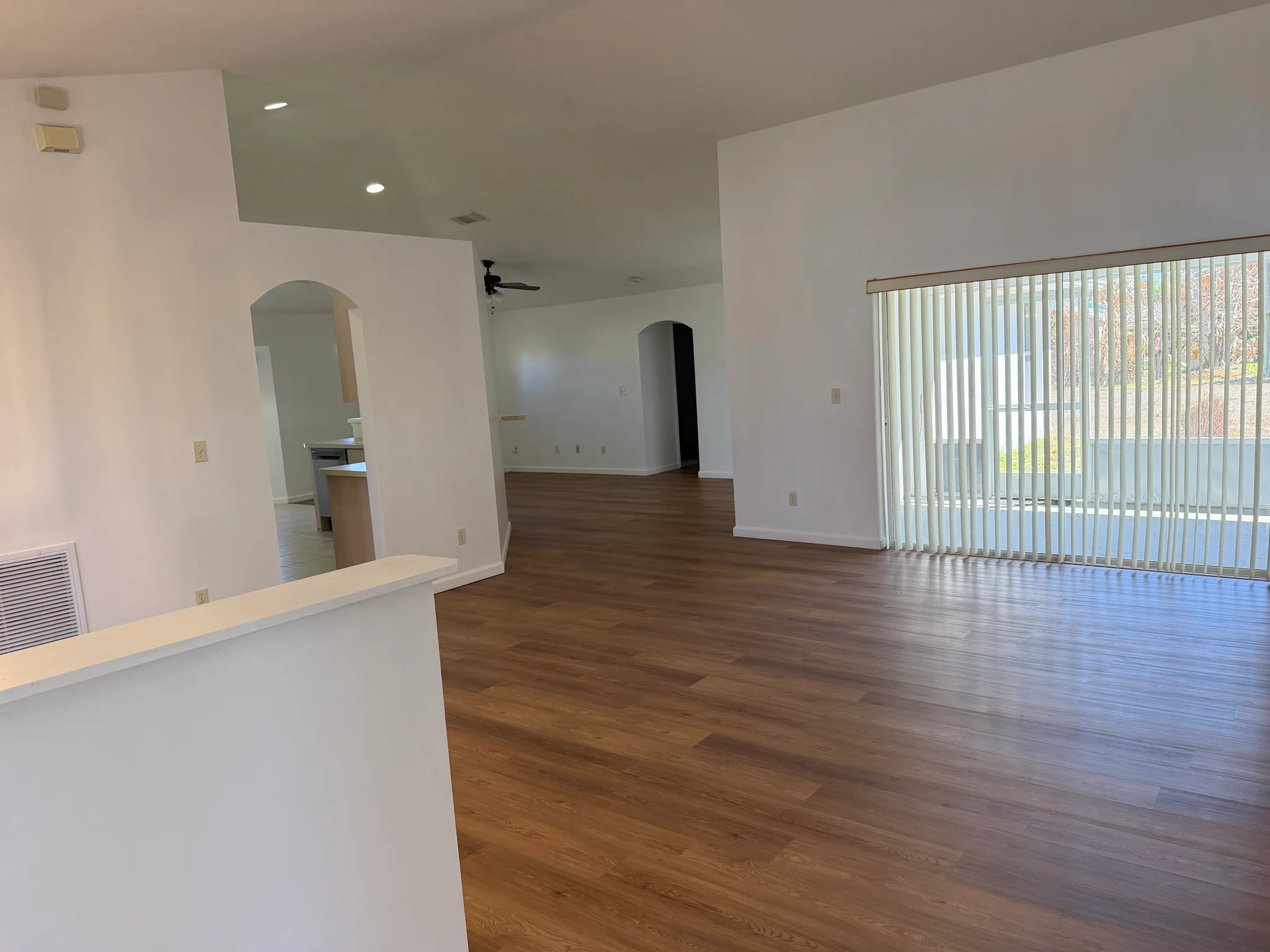 PORT ST LUCIE House: 137 SW MEADE CIRCLE