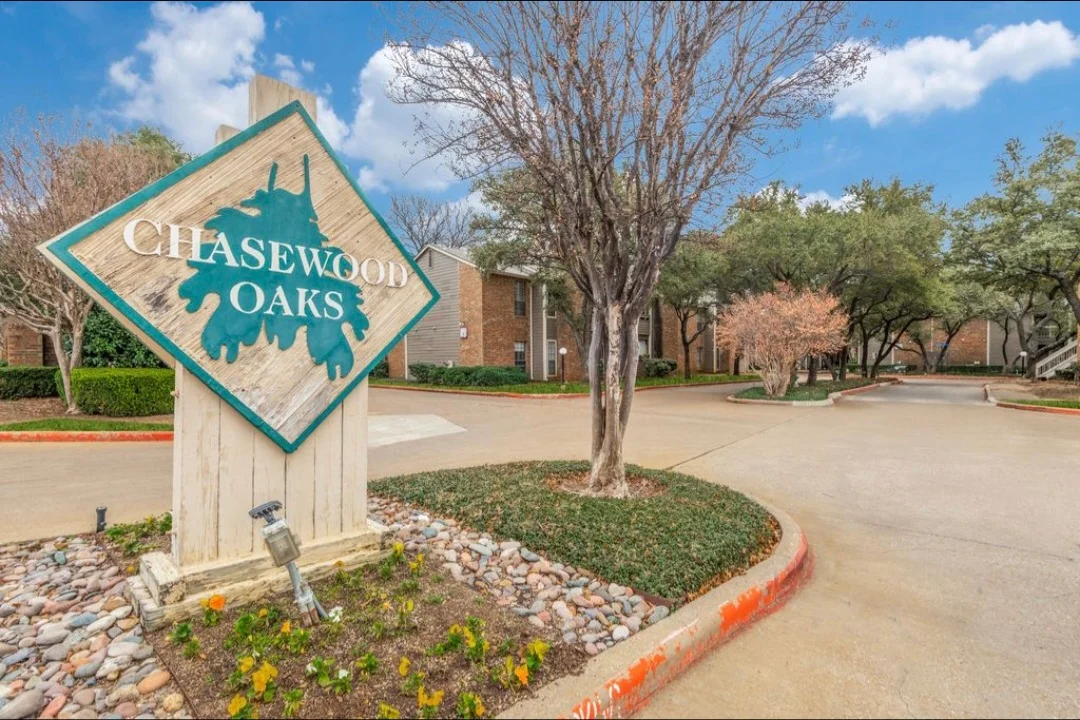 Arlington Condo: 1207 Quail Valley Ln