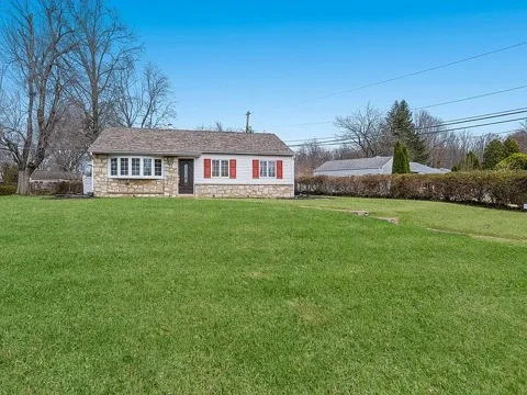 Lower Gwynedd House: 431 Marion Ave