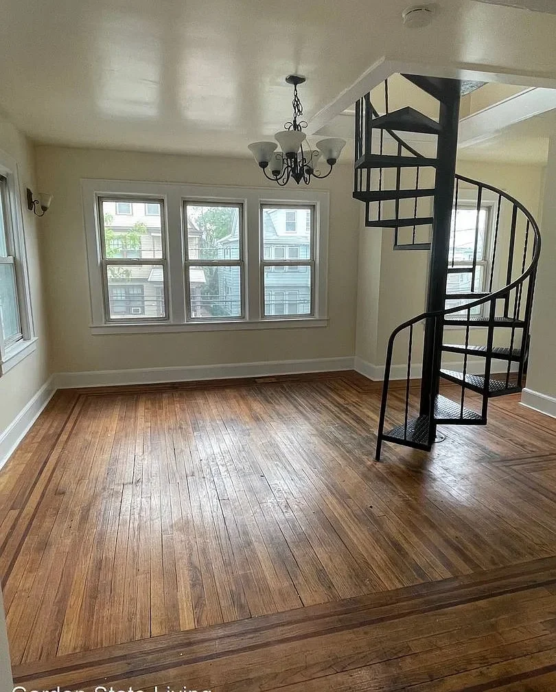 Newark Apartment: 24-26 Irving Ave Floor 2, Newark, NJ 07112