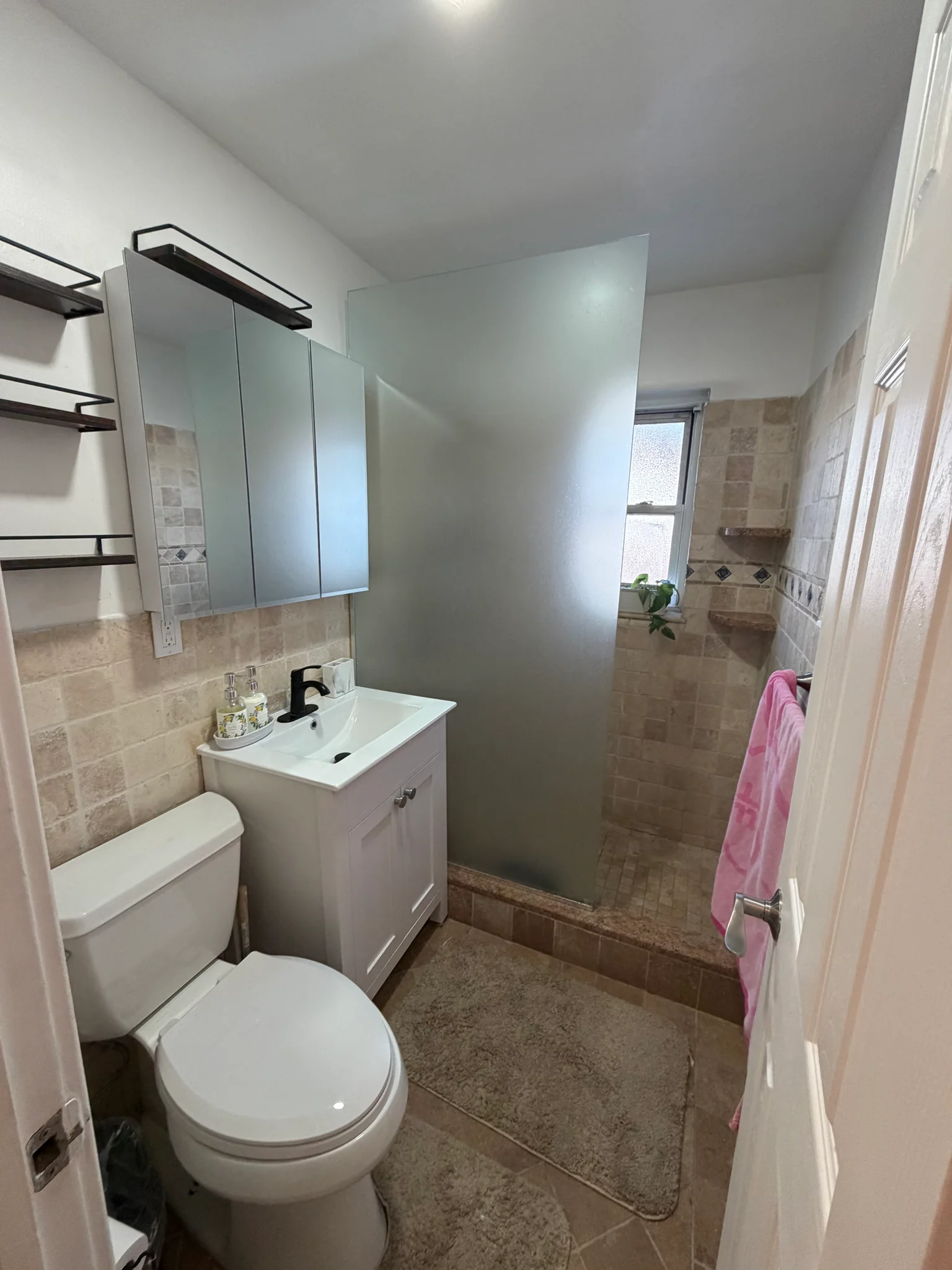 Hackensack Condo: 418 Esplanade