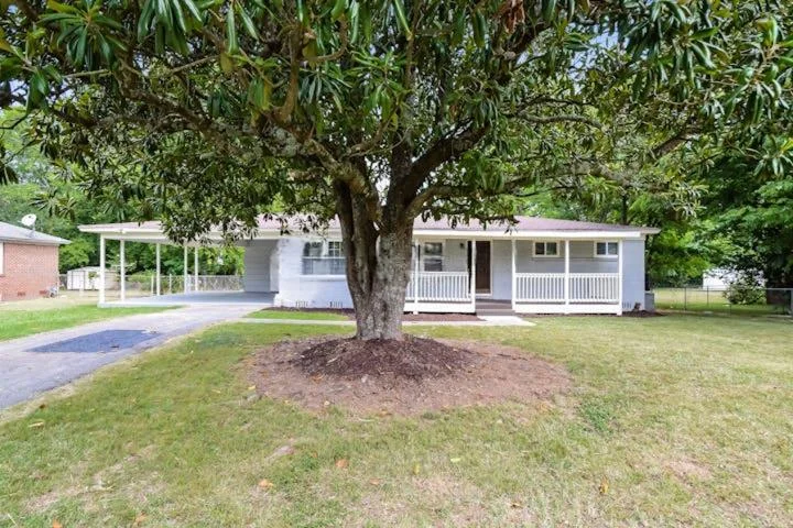 Birmingham House: 1328 Orlando Cir