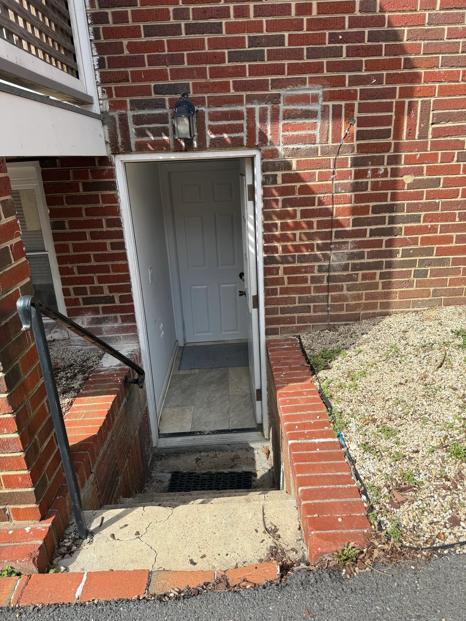 Silver Spring Multiplex: 811 Thayer ave Basement unit