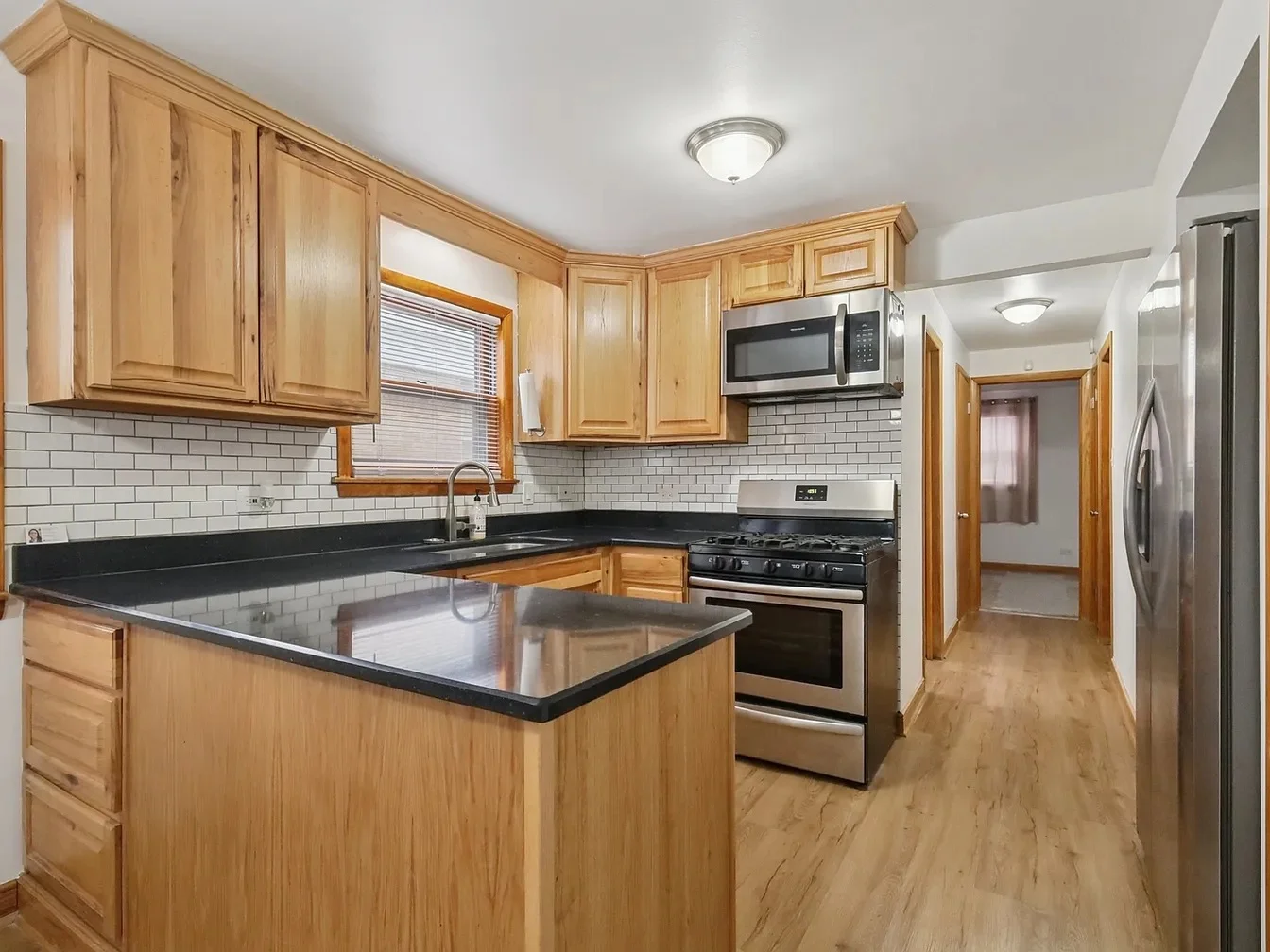 Chicago House: 1711 W 43rd St