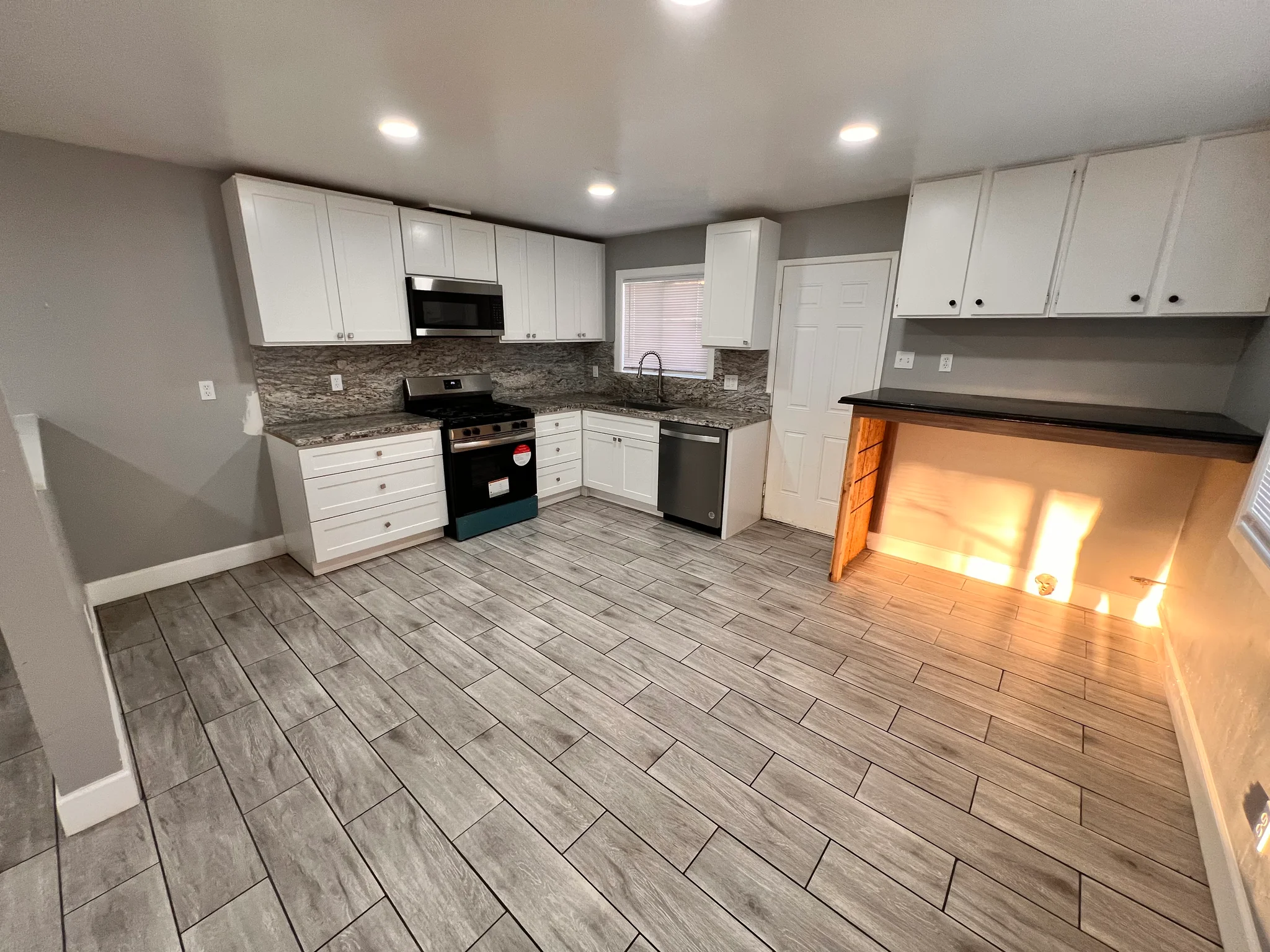 Bakersfield Multiplex: 910 32nd street