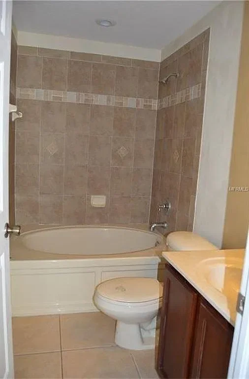 Riverview Townhome: 10916 Brickside Court