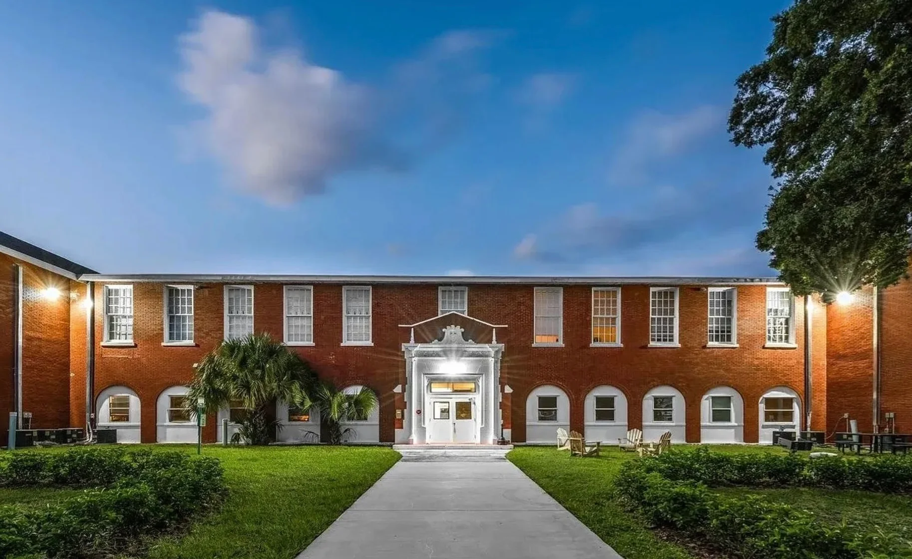 St Petersburg Multiplex: 1090 10th street N