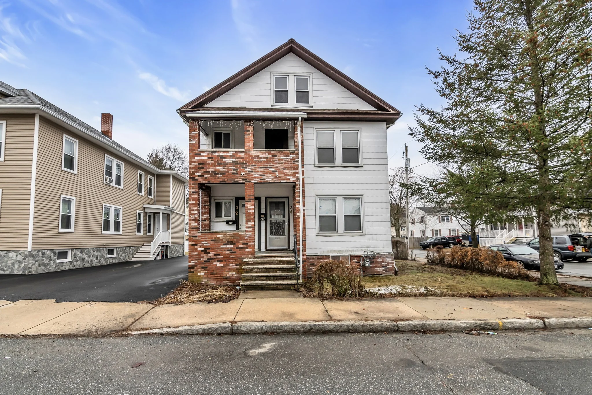 Lawrence Multiplex: 32-34 Magnolia St