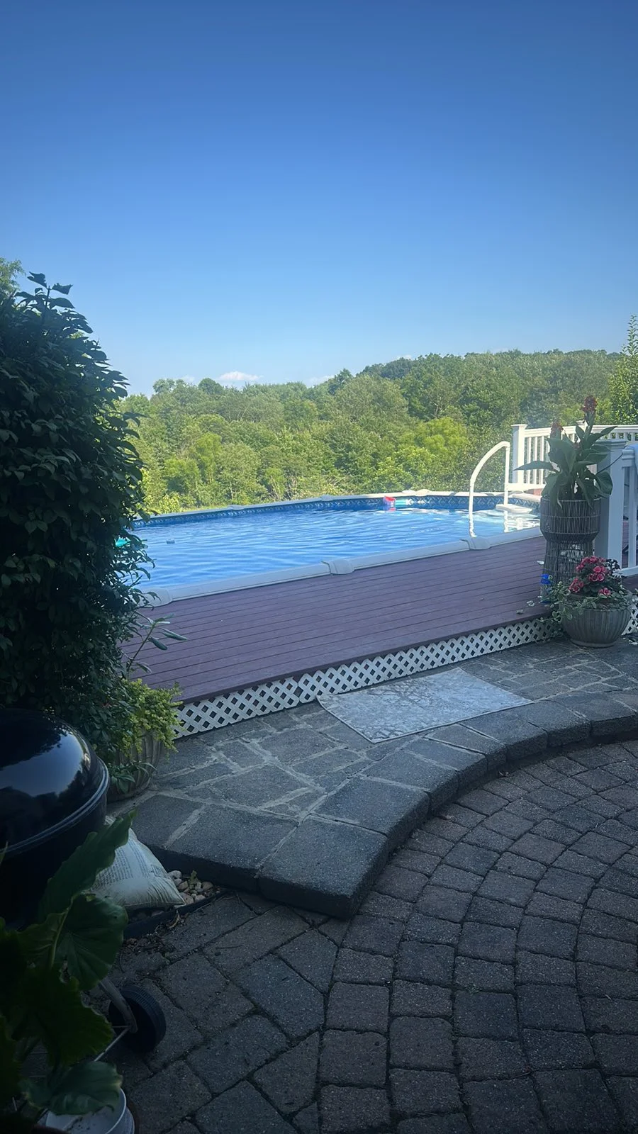 Hampstead House: 851 Wellesley Court