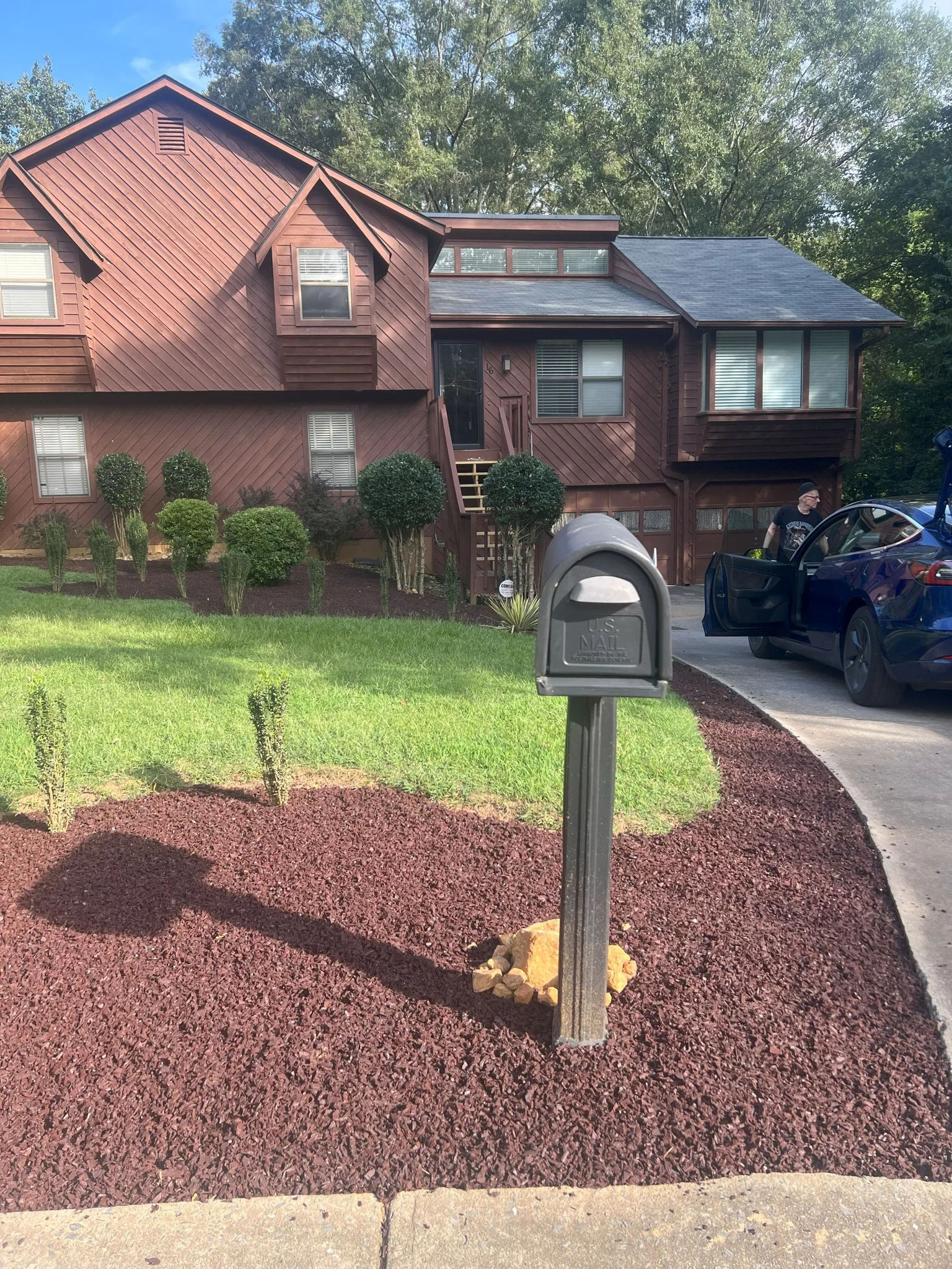 Cartersville House: 16 Bramblewood Place SW