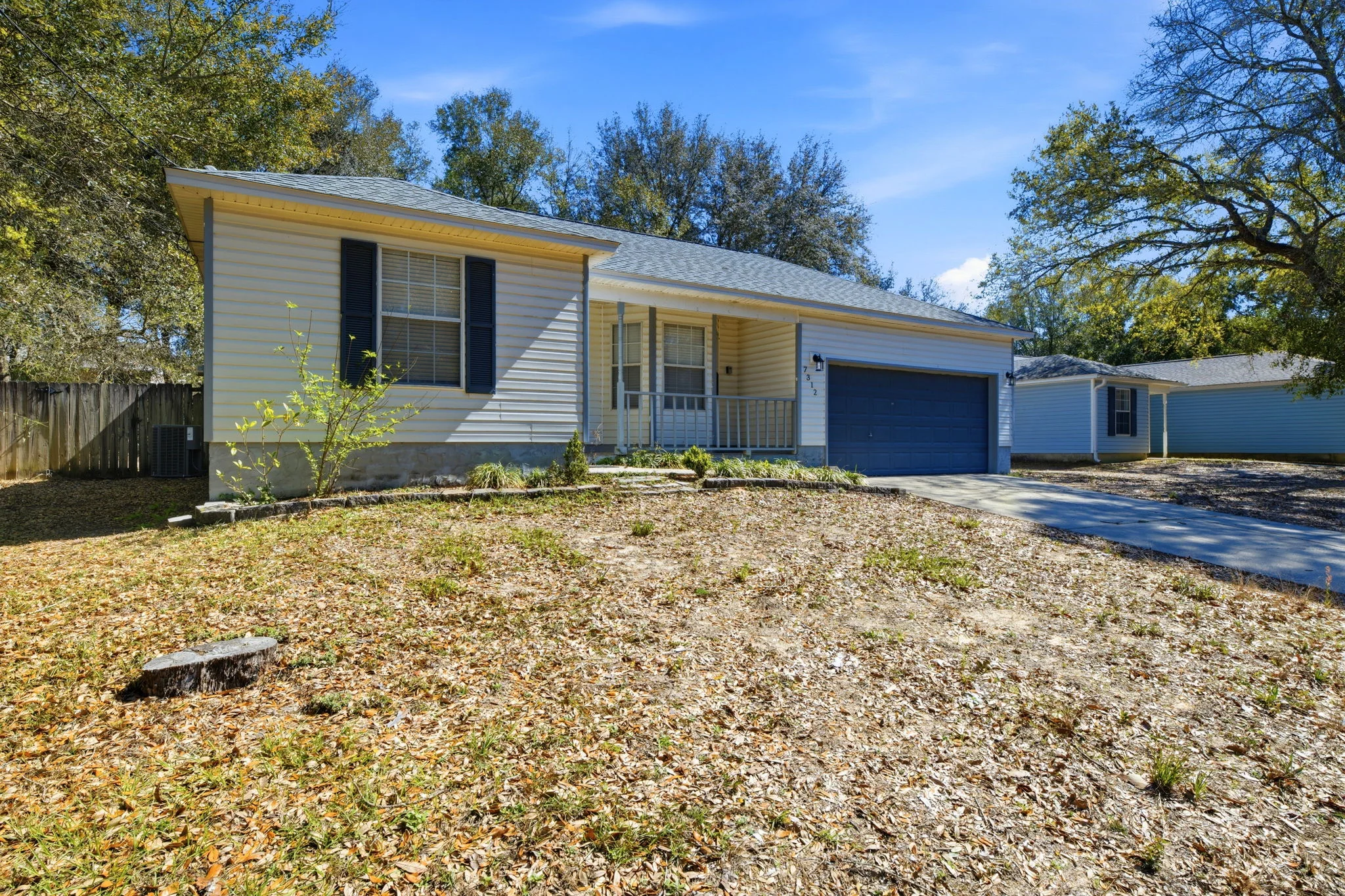 Navarre House: 7312 Gordon Evans Rd