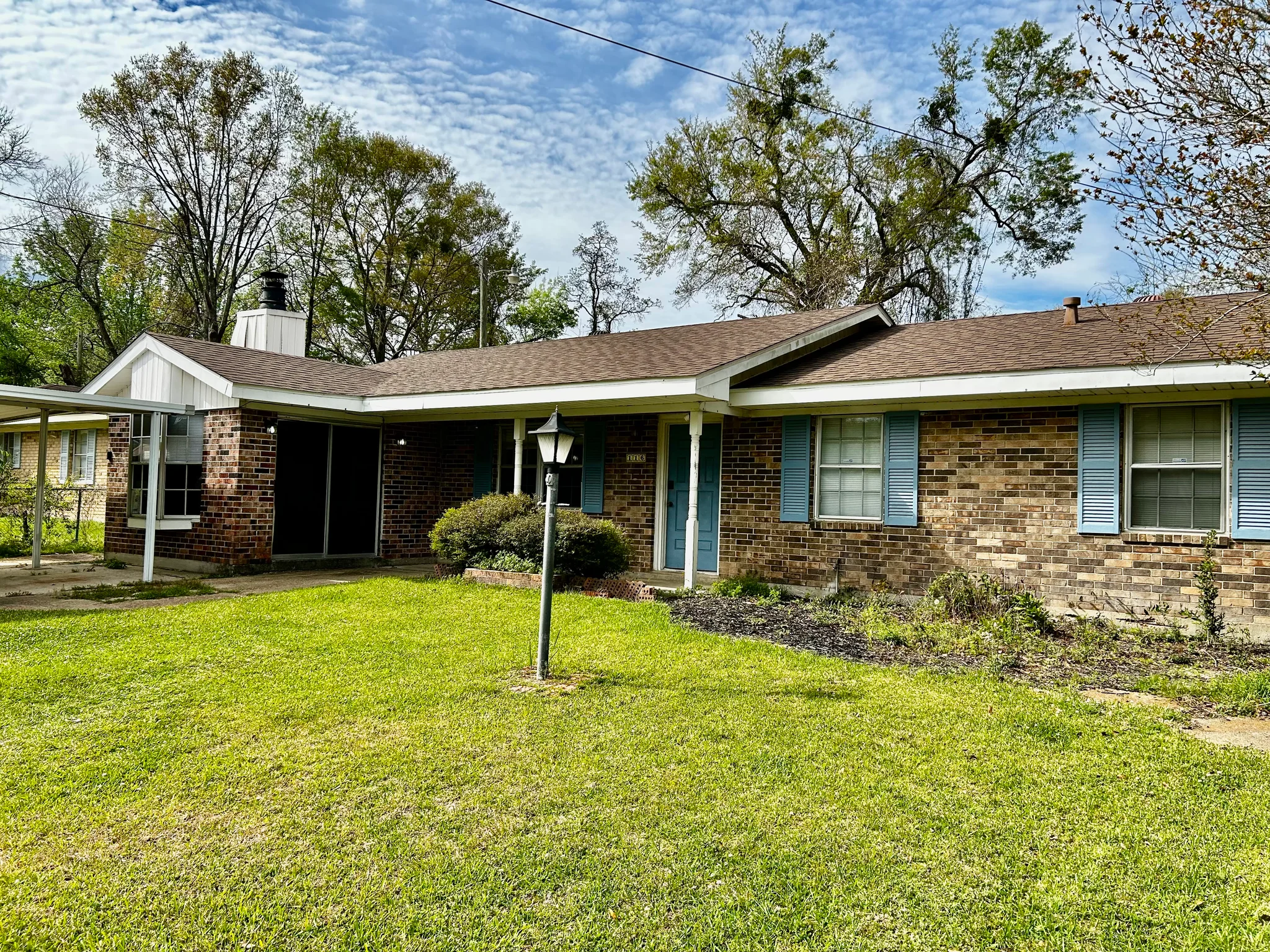 Leesville House: 116 Nelda Drive