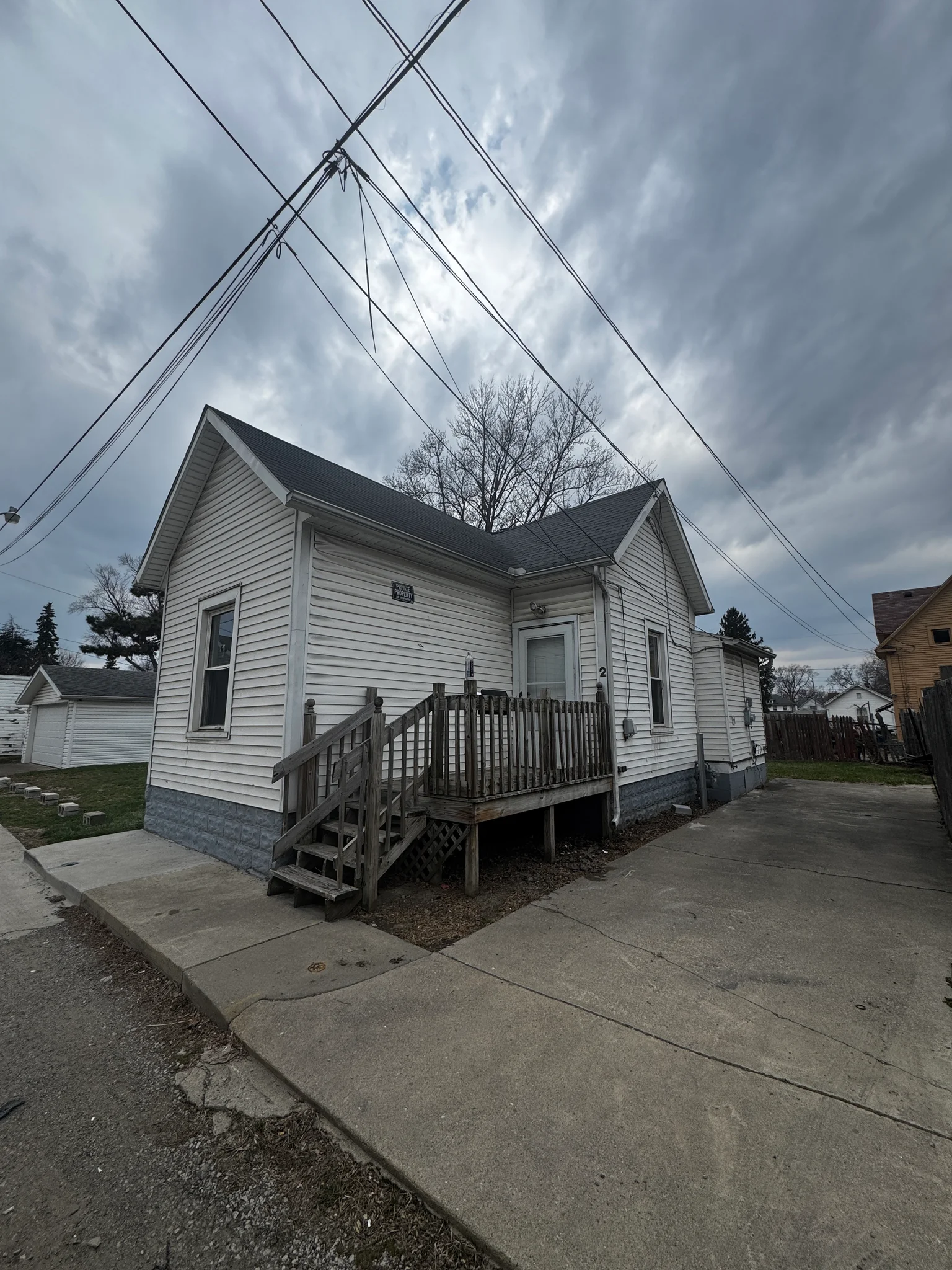 Toledo House: 2 Riverside Ct