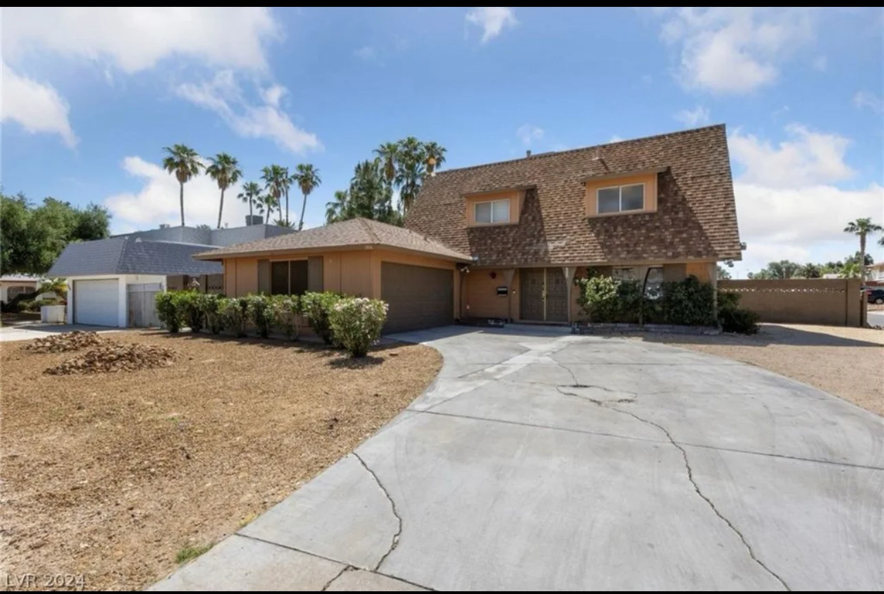 North Las Vegas House: 3006 S Carruth st