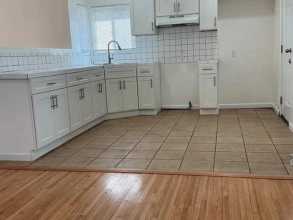 Whittier House: 10826 El Rey Drive