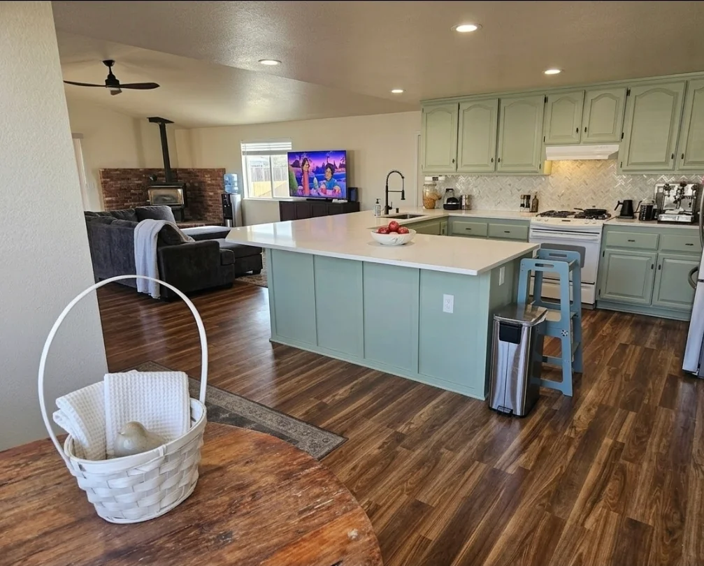 Gardnerville House: 1338 jobs peak dr