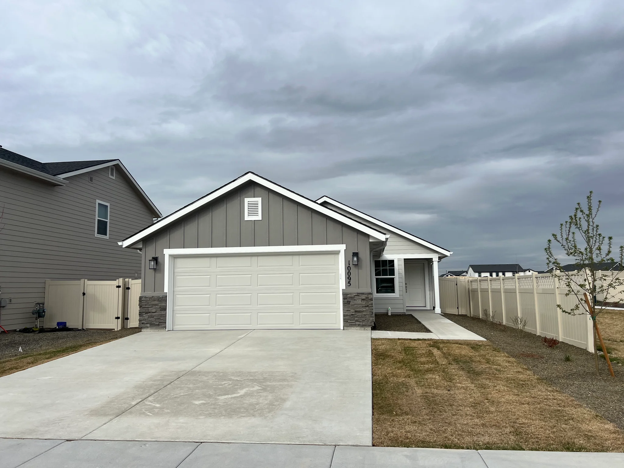 Nampa House: 10095 Longtail Dr