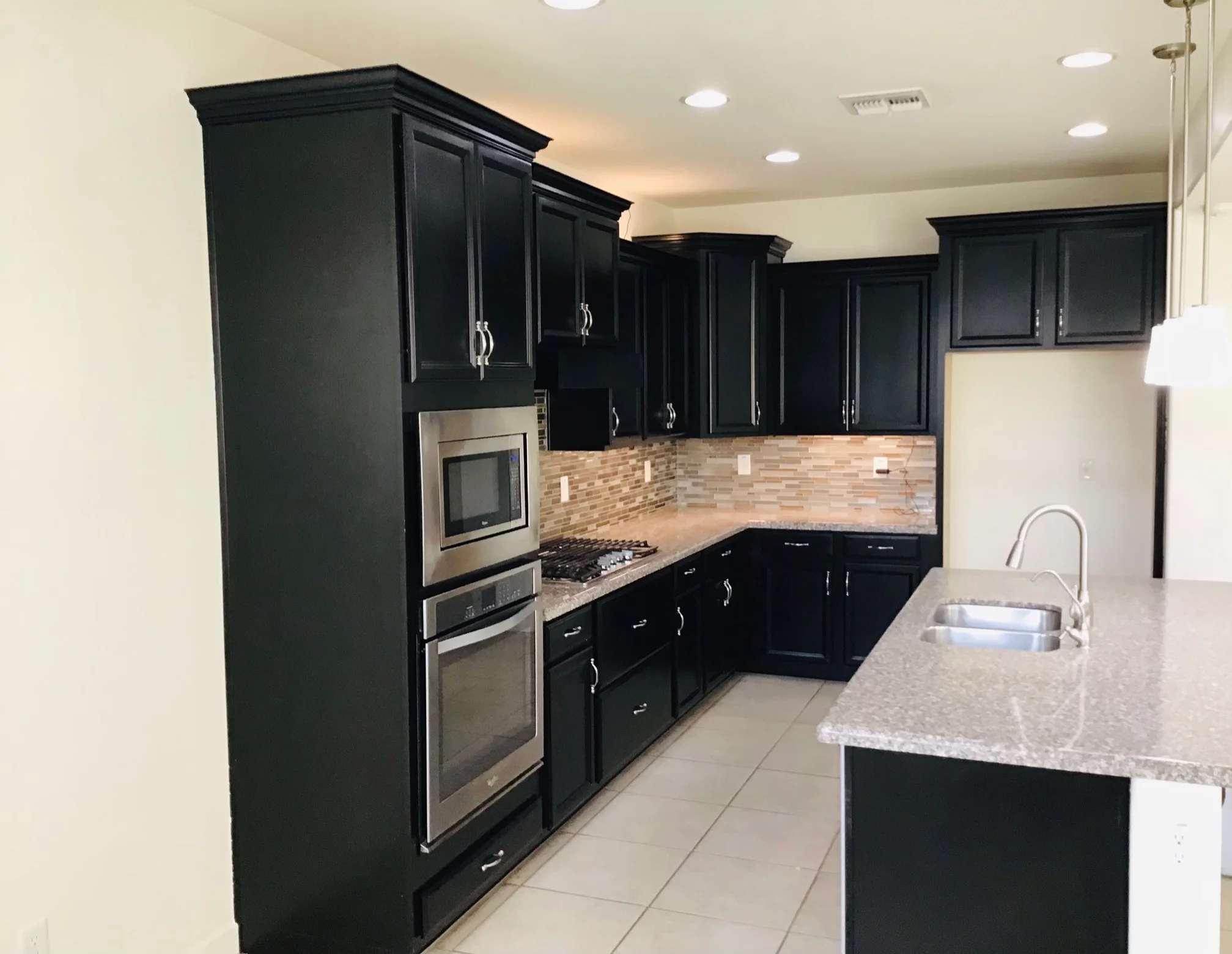 Chandler House: 7031 W Knox Road