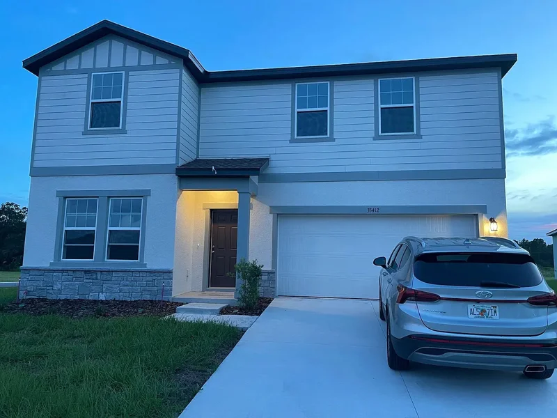 Zephyrhills House: 35412 Eastbrook Ave