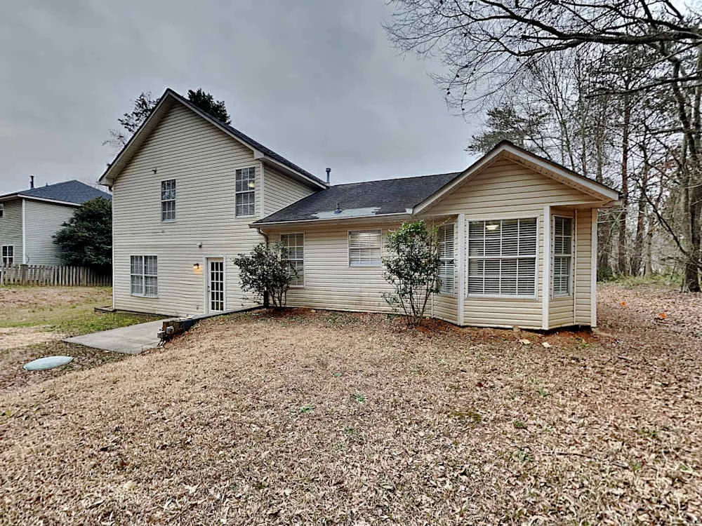 cumming House: 110 kenwood dr