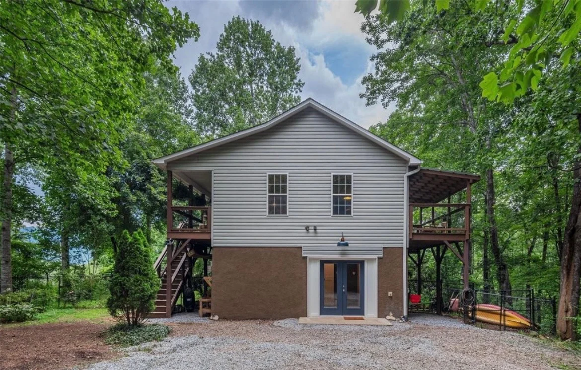 Swannanoa Apartment: 15 Maplewood Dr