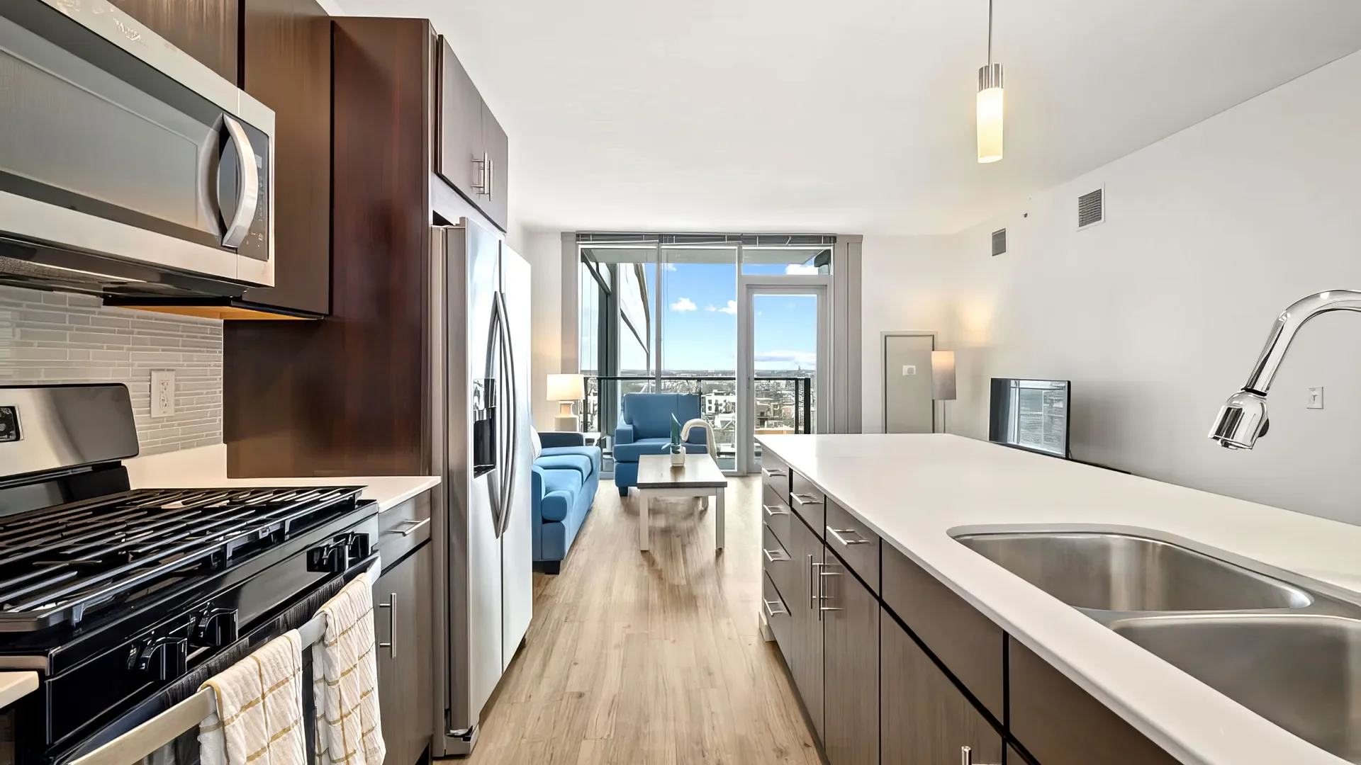 Chicago Condo: 3788 N Halsted St
