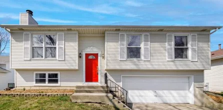 Vernon Hills House: 118 Marimac Lane