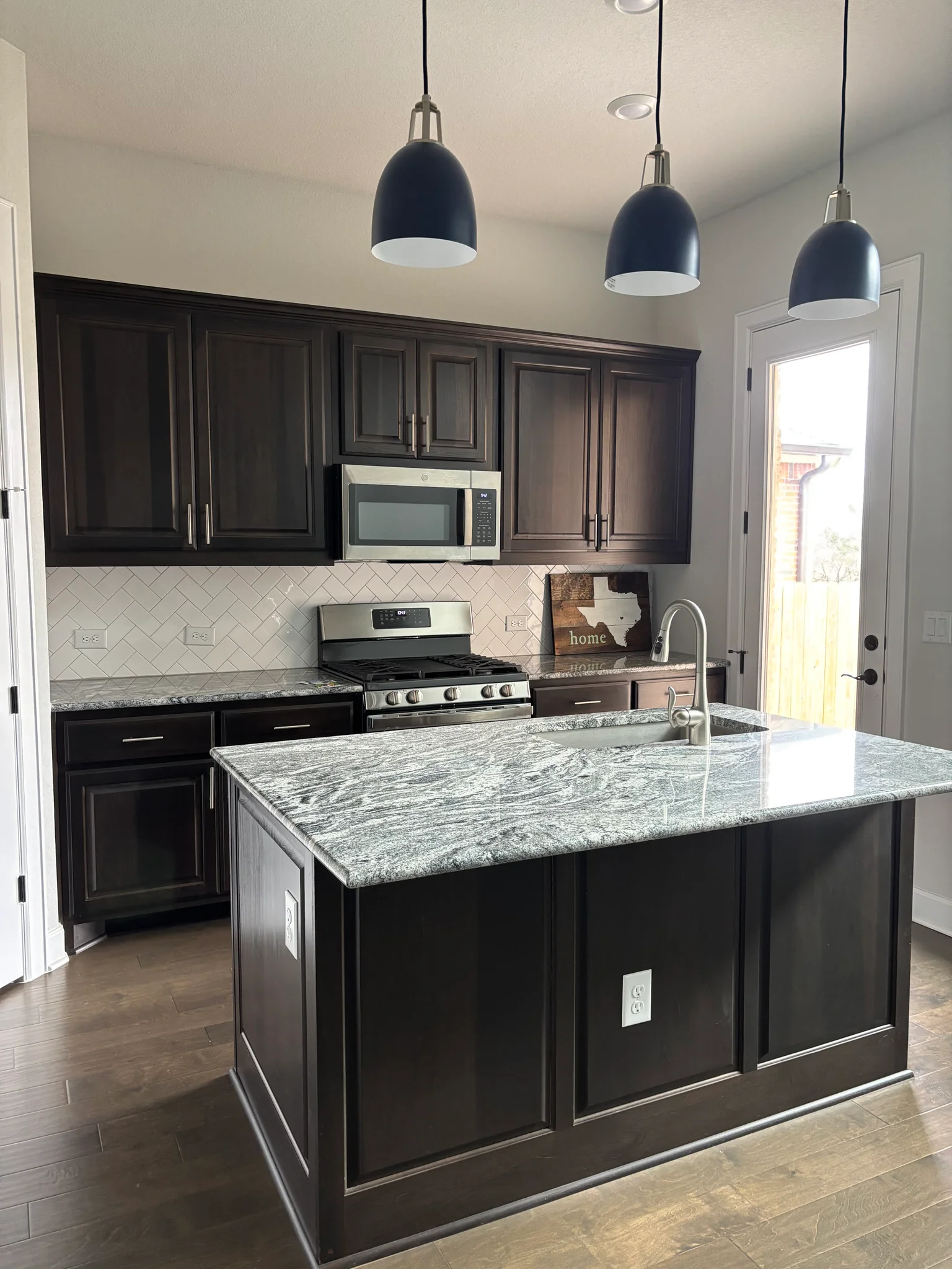 Austin House: 4700 Sea Salt Dr