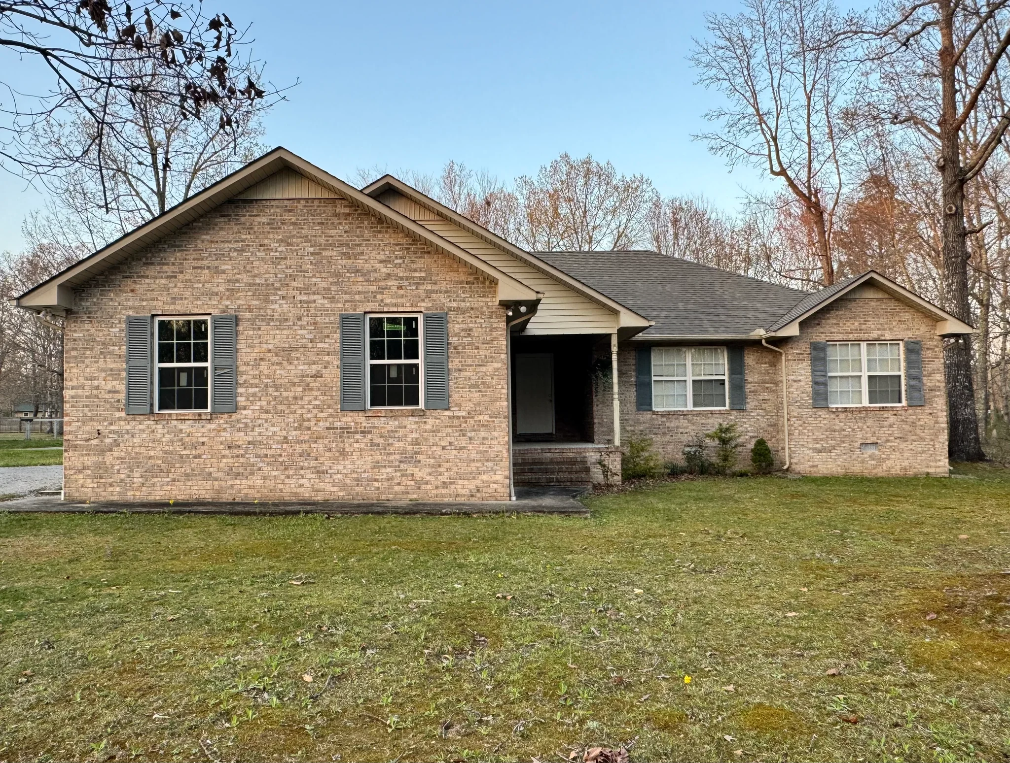 Manchester House: 72 Sharon Drive