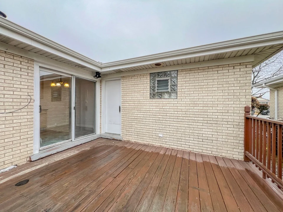 Norridge House: 4714 North thatcher ave