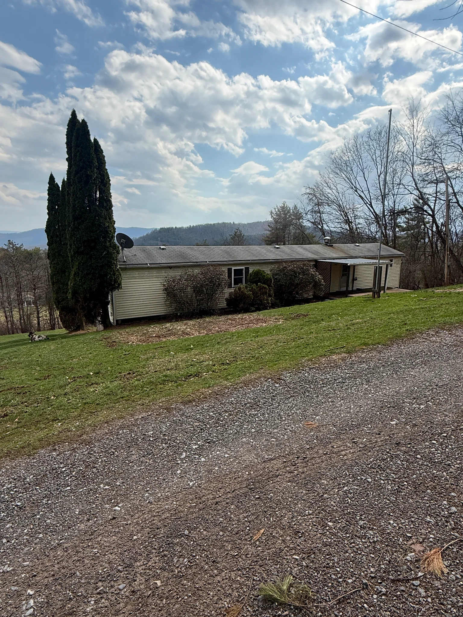 Bellefonte House: 184 Day Drive