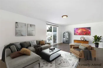 Torrance House: 1520 W 216th St