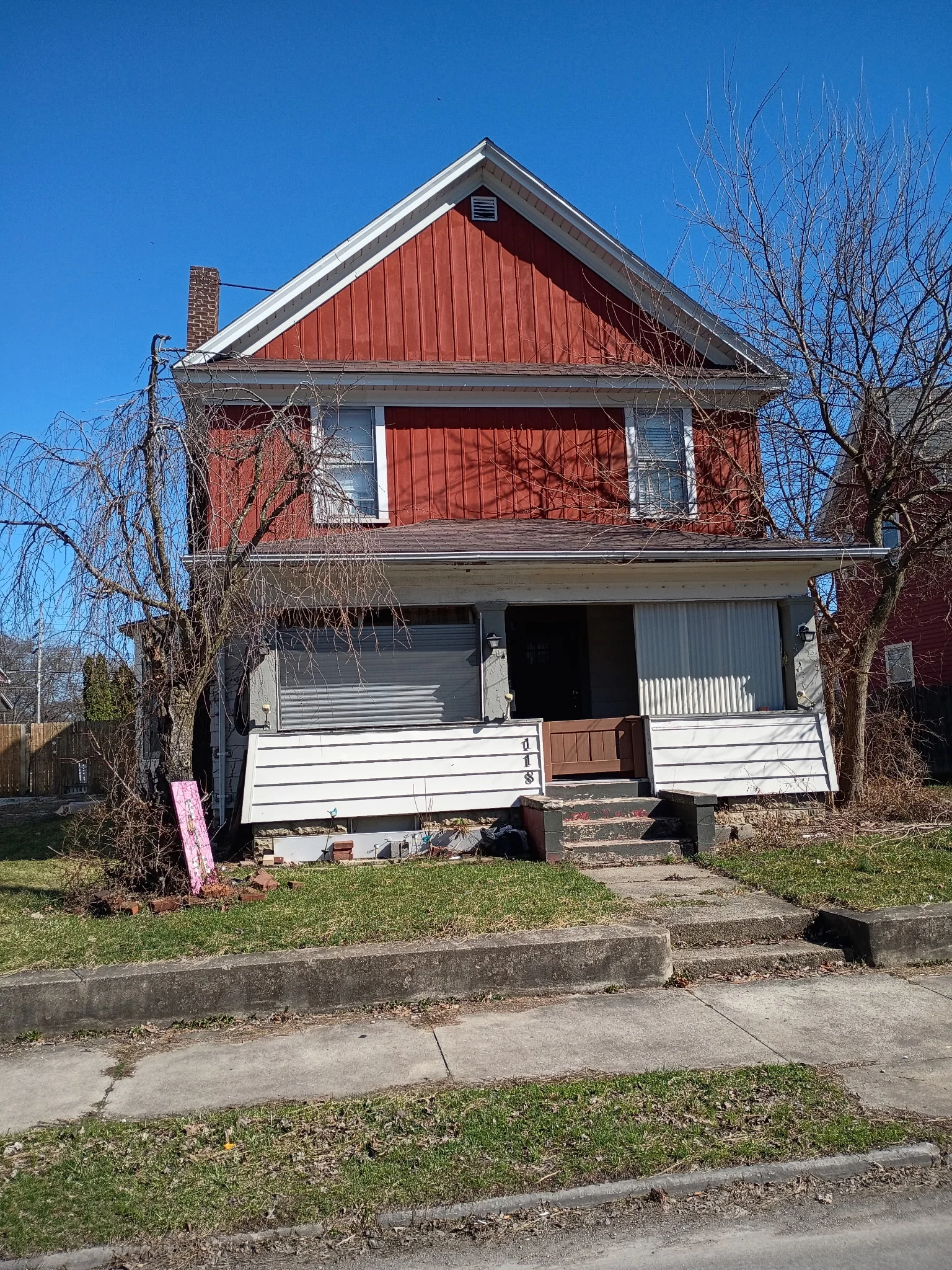 Marion House: 118 N Nebraska St