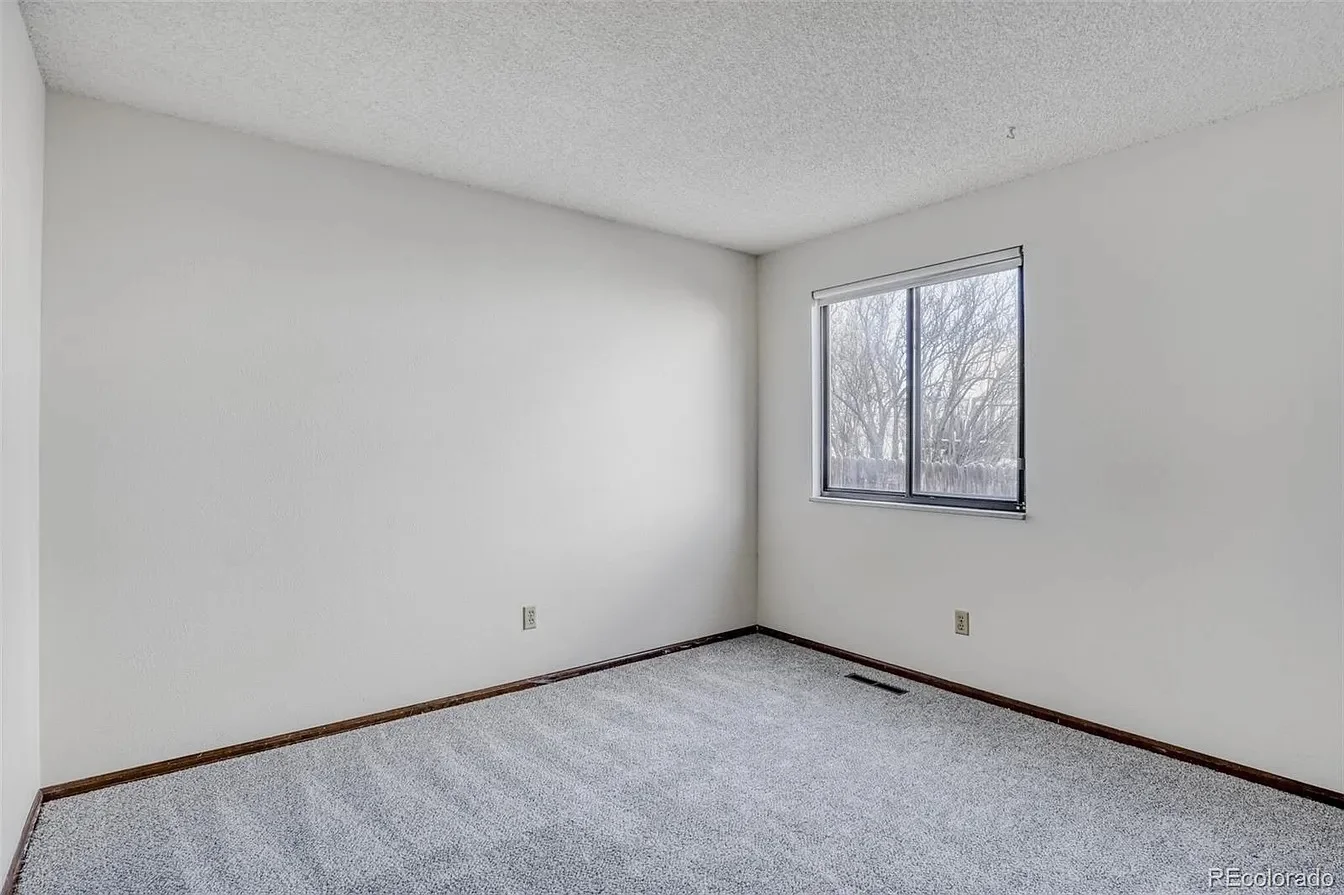 Arvada House: 7111 Fenton cir