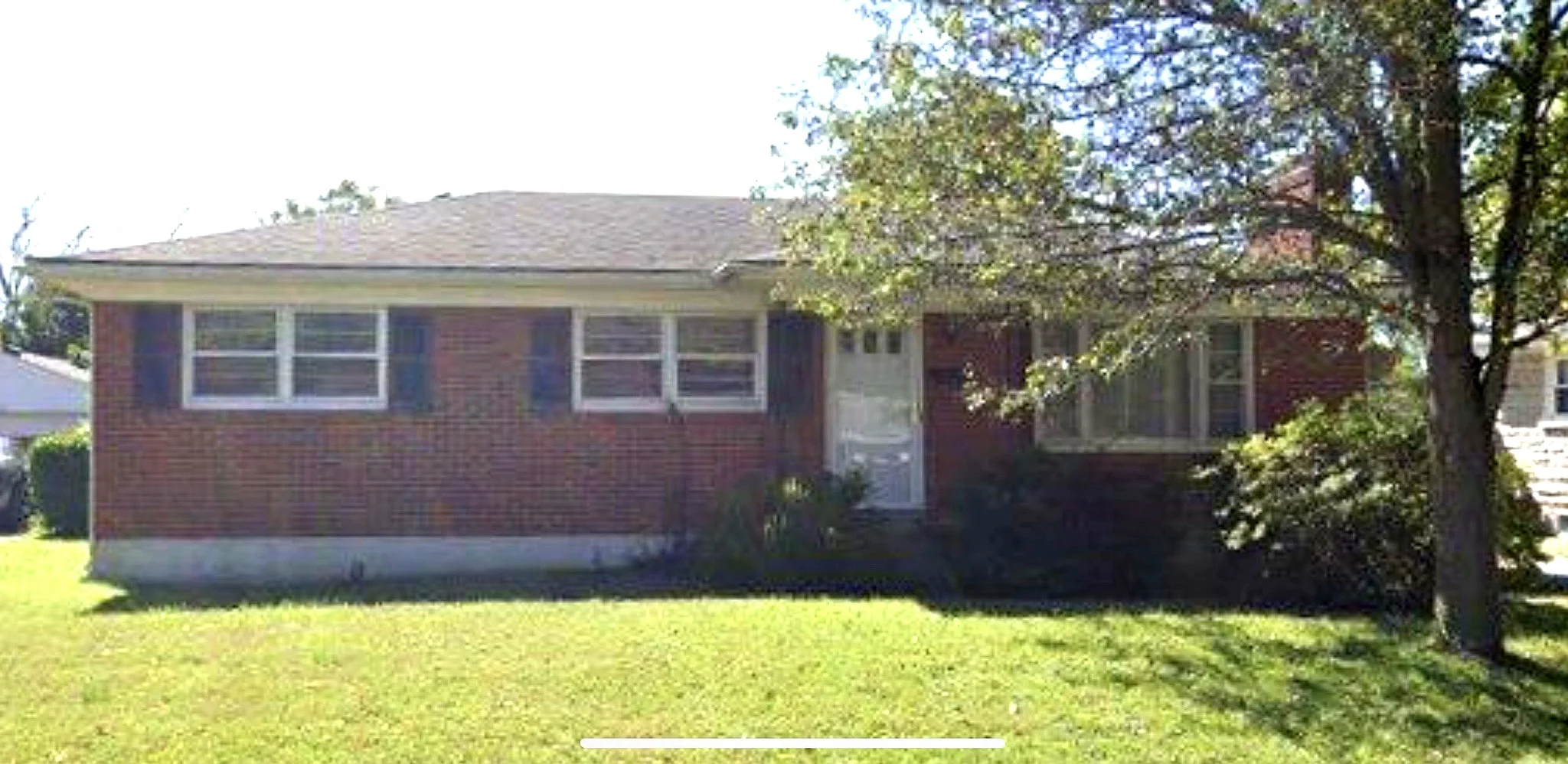 Louisville House: 6006 Bay Pine Dr