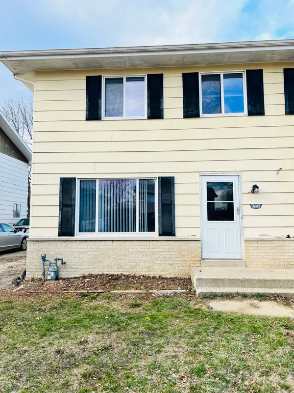 Kenosha Townhome: 1604 87th Pl