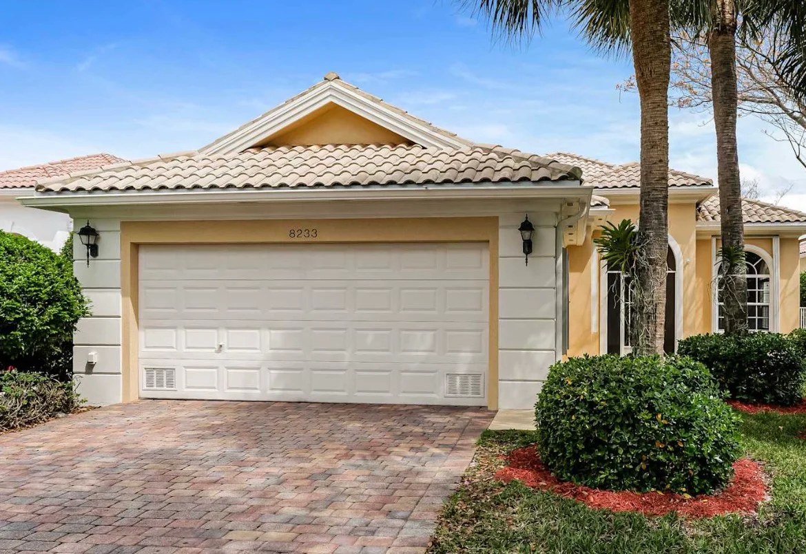 Wellington House: 8233 Pine Cay Rd