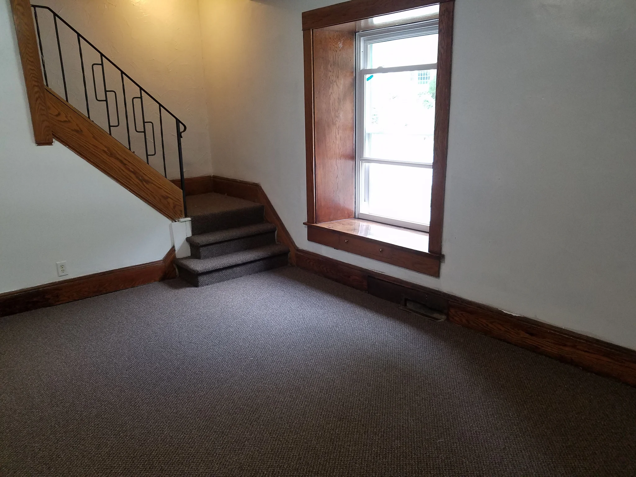 Kent Other: 347 Crain Ave.