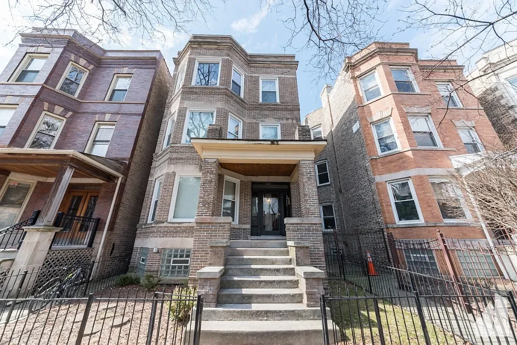 chicago Apartment: 3716 N Racine Unit 2