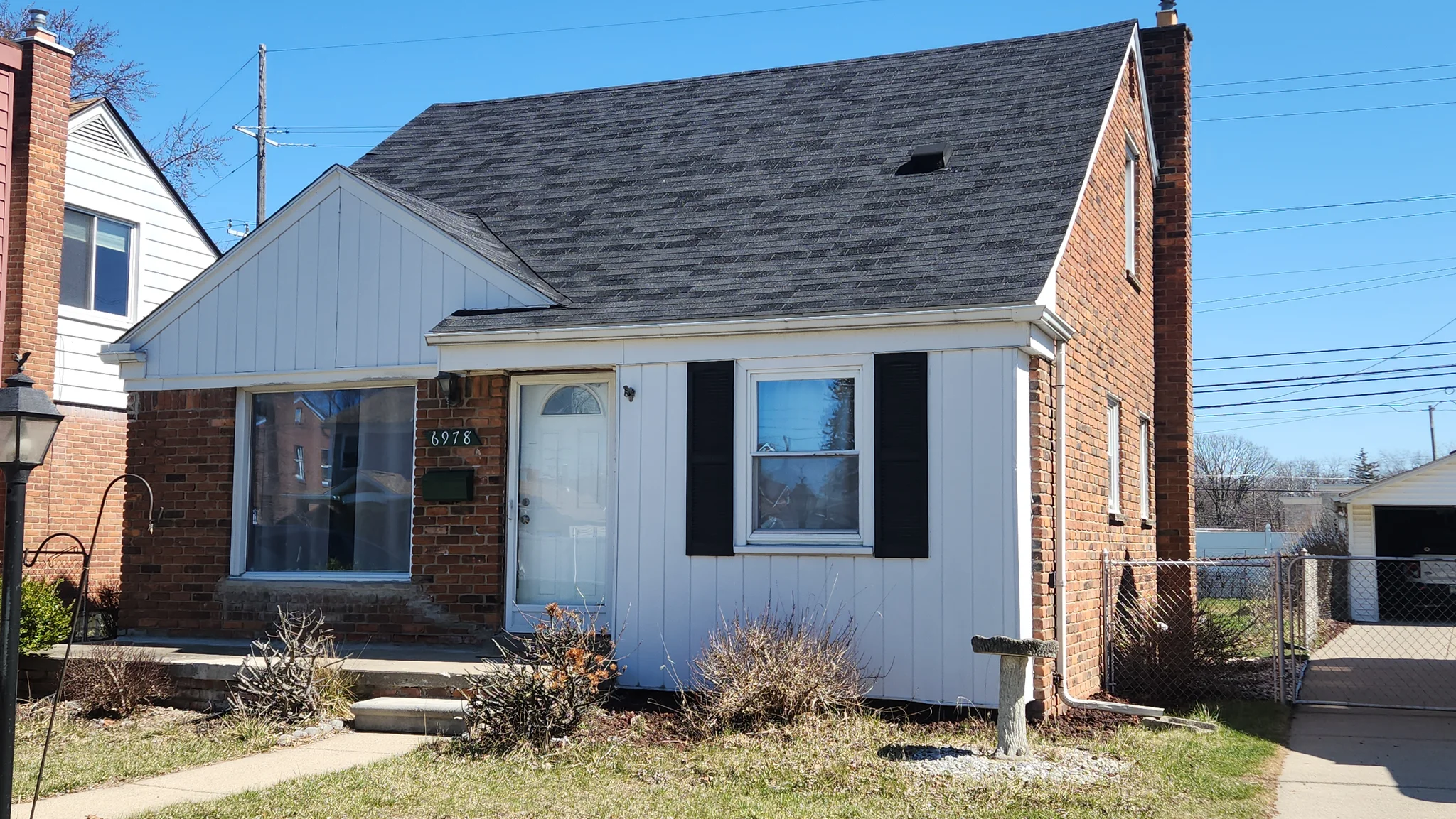 Dearborn Heights House: 6978 Mayburn St