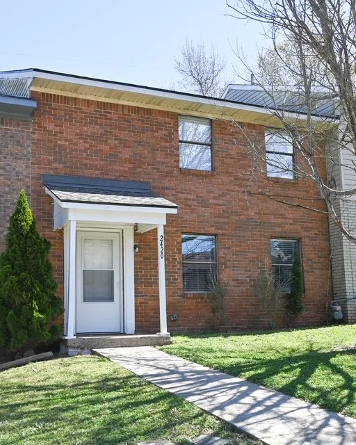 Birmingham Townhome: 2420 Hampstead Dr