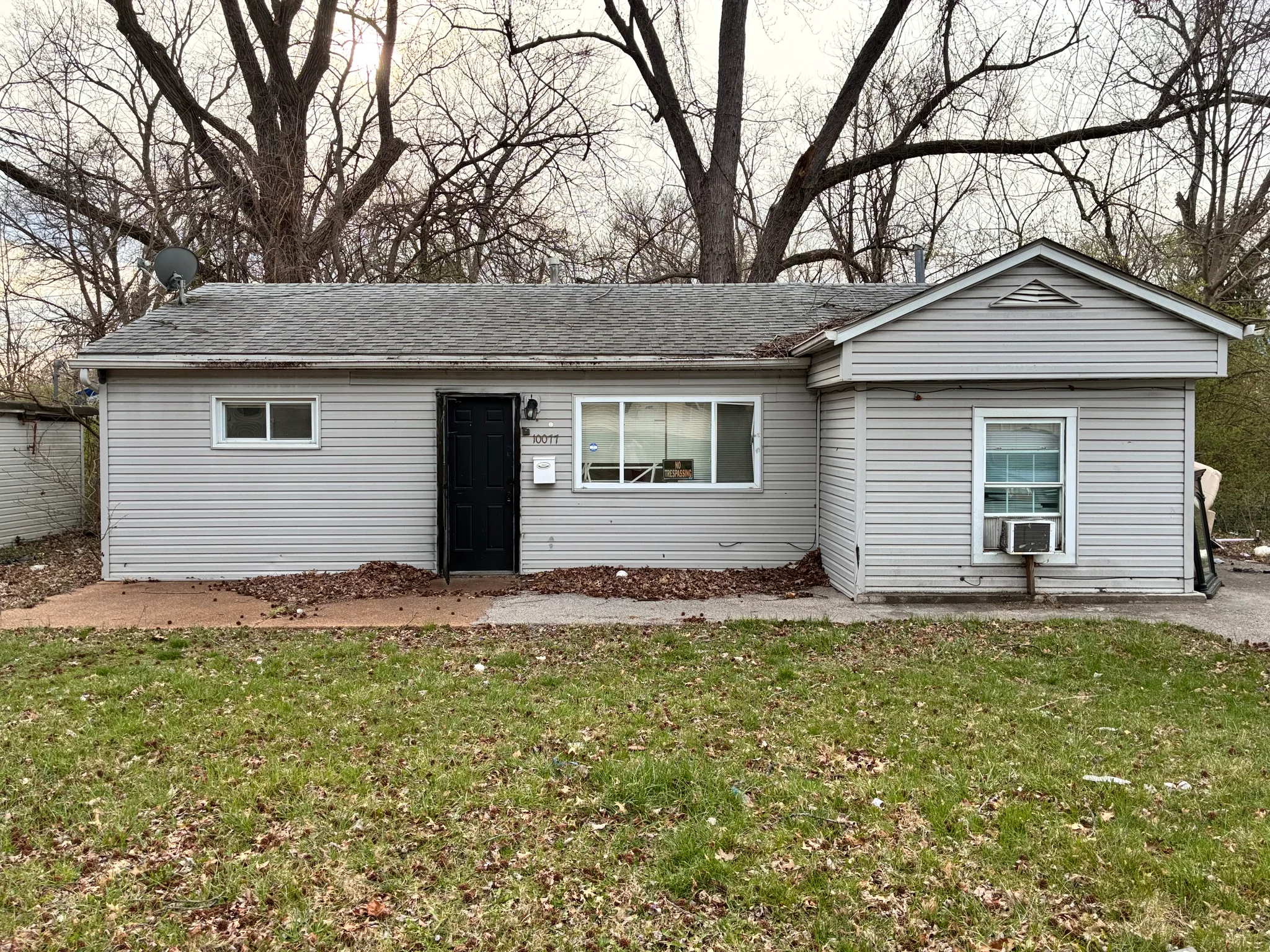 St. Louis House: 10077 Earl Drive