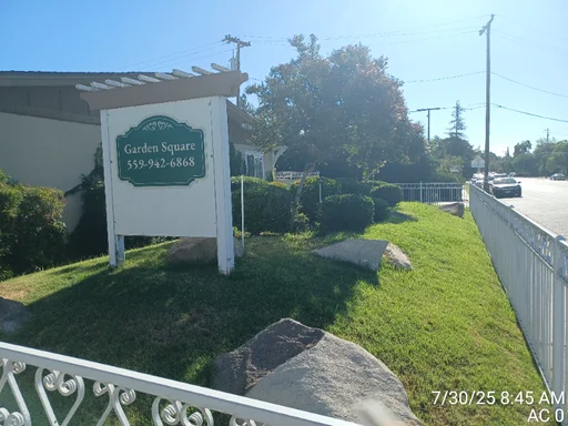 Fresno Apartment: 208 W Dakota, Ave #C