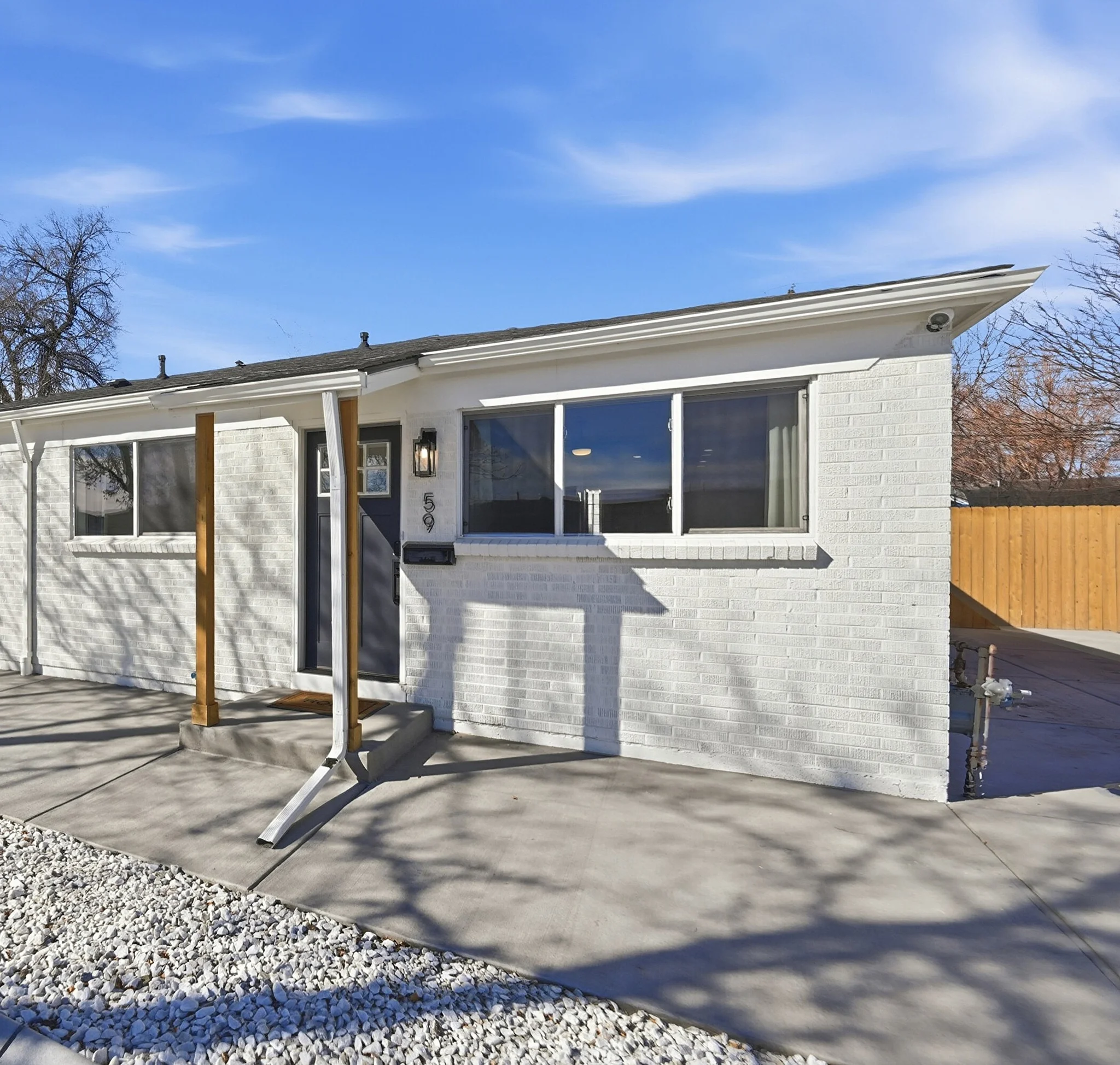 Aurora Multiplex: 59 Del Mar Circle