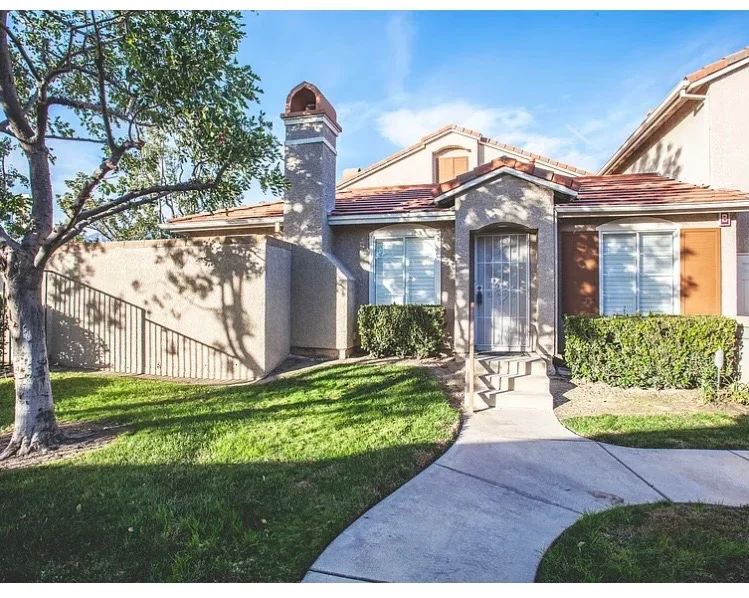 Rancho Cucamonga Townhome: 7643 Haven Ave