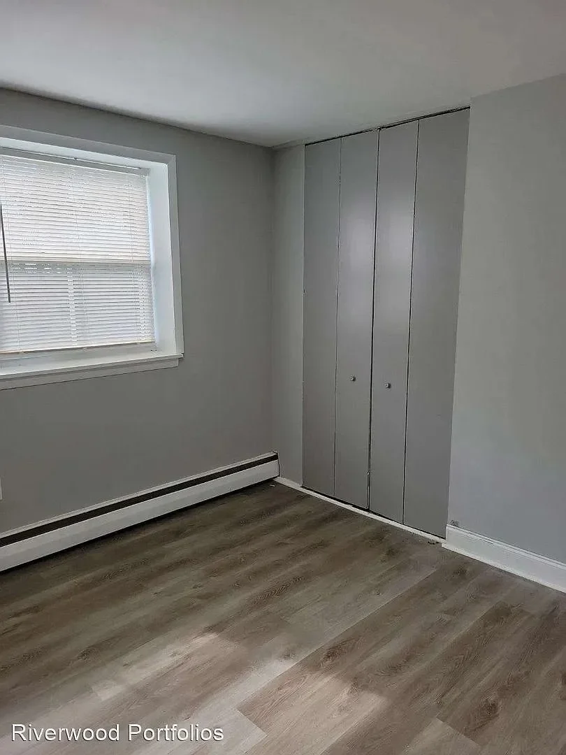 Maple Shade Apartment: 615 E Main St #10