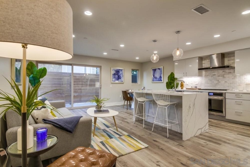 San Diego Townhome: 3030 Jarvis Street
