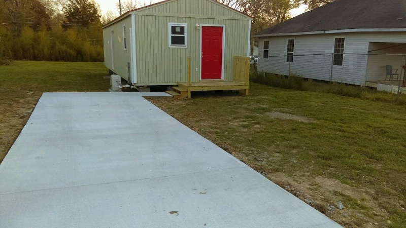 Talladega House: 412 Henderson St